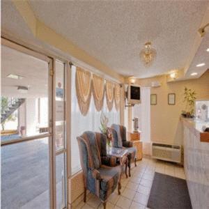Americas Best Value Inn-Savannah Esterno foto