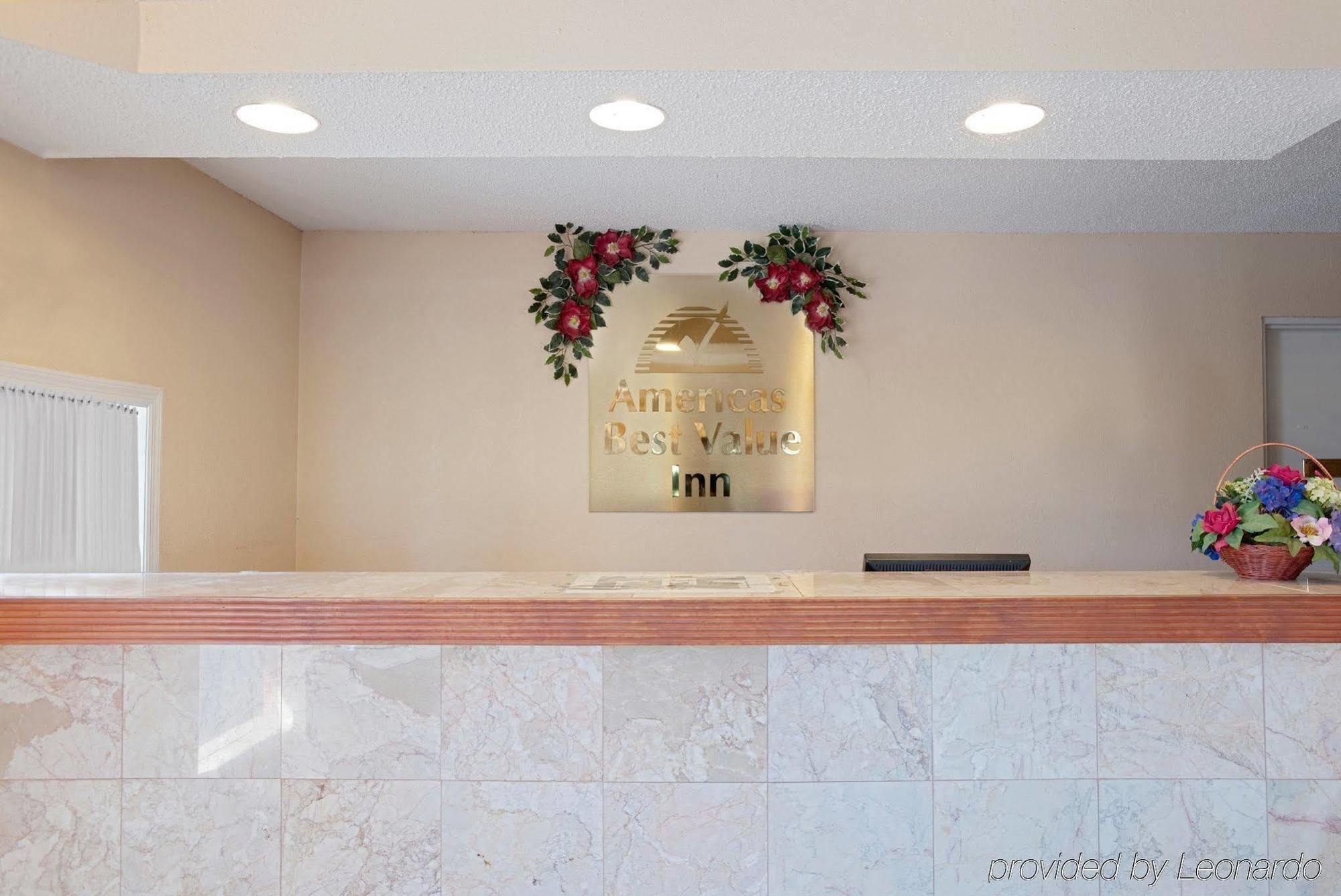 Americas Best Value Inn-Savannah Interno foto